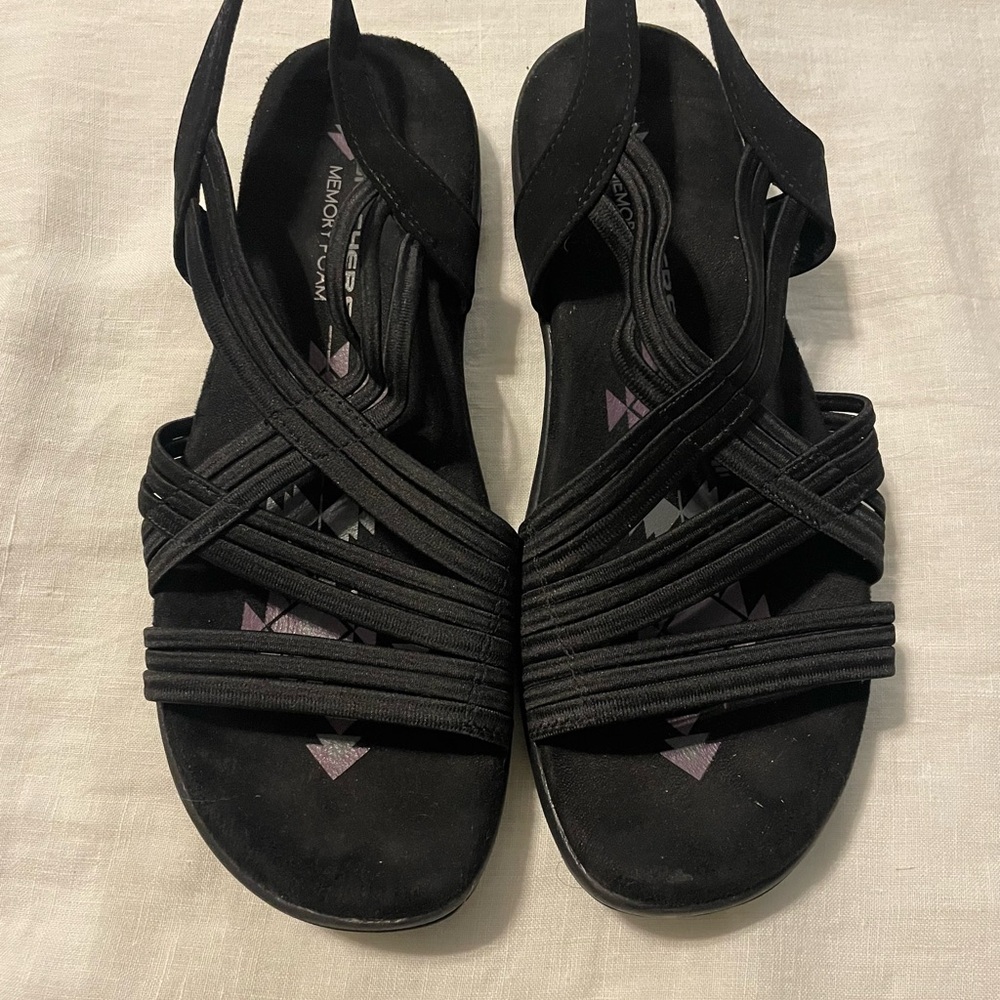 Sketchers black sandals size 8